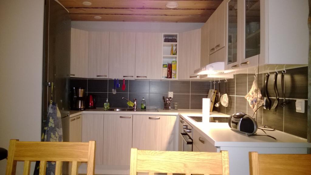 Revontuli Cottage Kolari Rum bild