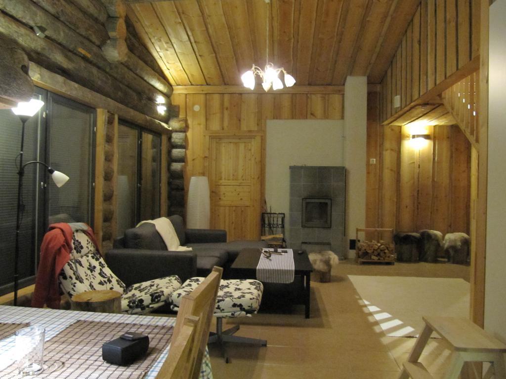 Revontuli Cottage Kolari Rum bild